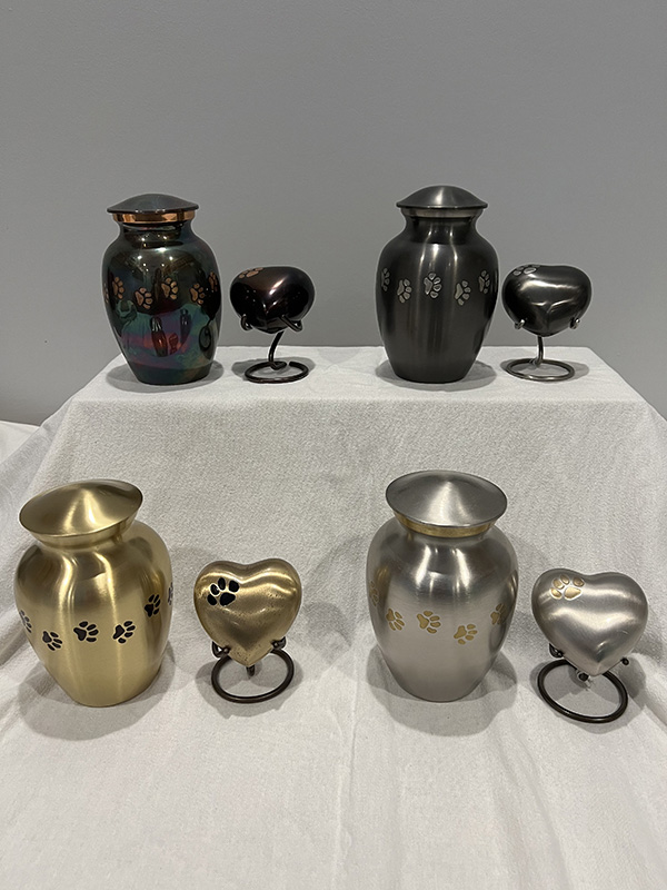 Standard Urns with PawPrints